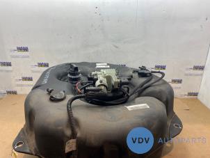 Gebruikte Tank adblue Mercedes E (W212) E-350 CDI BlueTEC 3.0 V6 24V 4-Matic Prijs € 484,00 Inclusief btw aangeboden door Autoparts Van De Velde