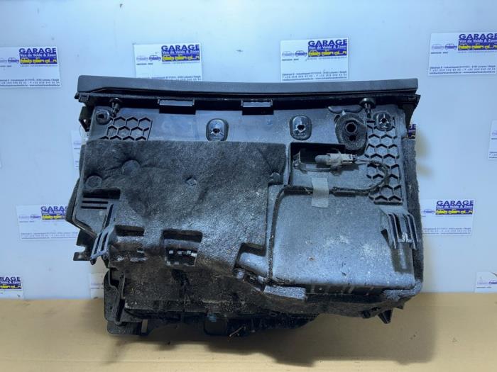 Boîte à gants Mercedes C-Klasse