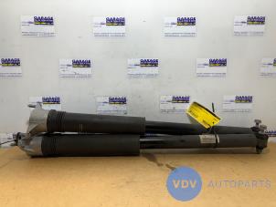 Gebruikte Schokdemper set Mercedes A (177.0) 1.3 A-180 Turbo 16V Prijs € 48,40 Inclusief btw aangeboden door Autoparts Van De Velde
