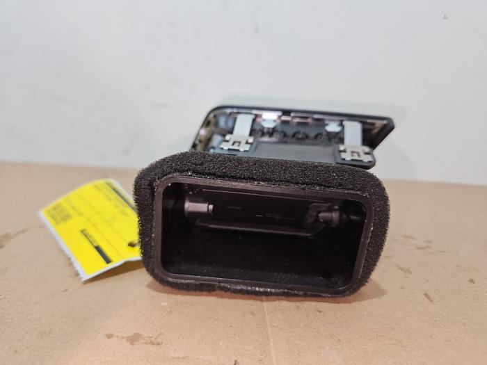 Grille aération tableau de bord Mercedes E-Klasse