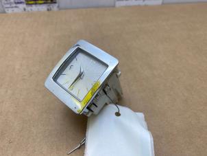 Gebruikte Uurwerk Mercedes E (W212) E-200 CGI 16V BlueEfficiency Prijs € 42,35 Inclusief btw aangeboden door Autoparts Van De Velde