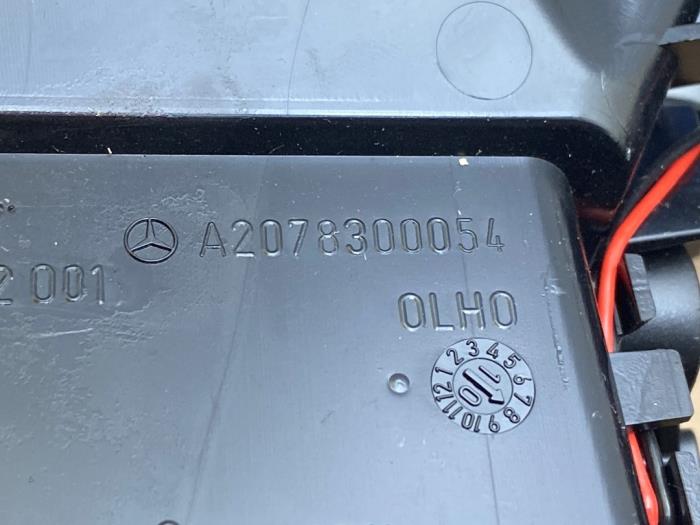 Grille aération tableau de bord Mercedes E-Klasse