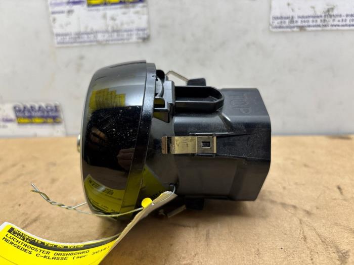 Grille aération tableau de bord Mercedes C-Klasse