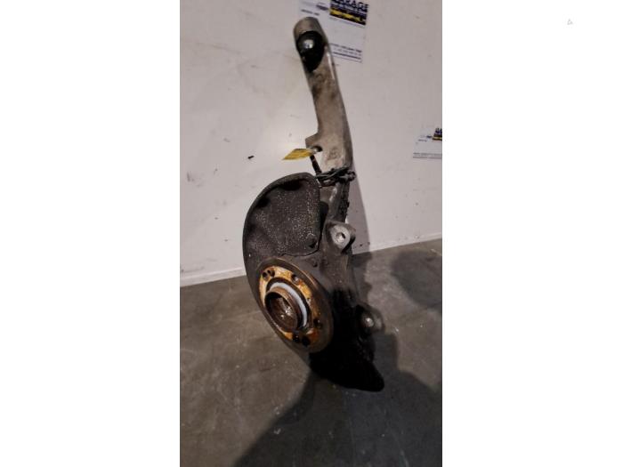 Knuckle, front left Mercedes GLE