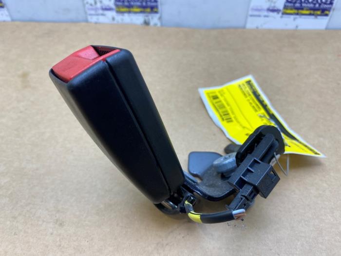 Rear seatbelt buckle, left Mercedes C-Klasse