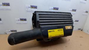 Gebruikte Luchtfilterhuis Mercedes C (W205) C-180 1.6 16V Prijs € 48,40 Inclusief btw aangeboden door Autoparts Van De Velde
