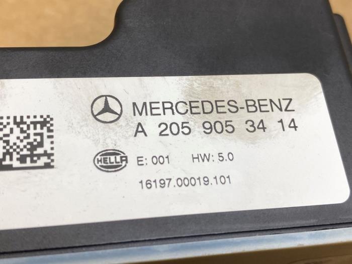 Voltage regulator Mercedes C-Klasse