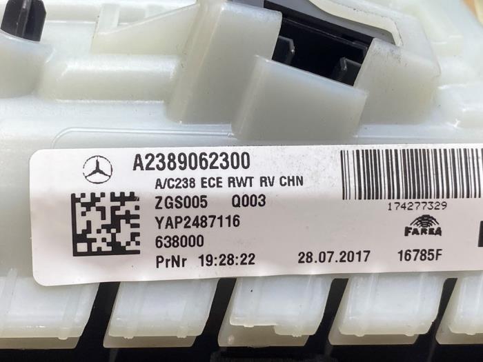 Taillight, left Mercedes E-Klasse