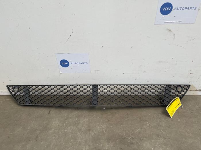 Element zderzaka srodkowy przód Mercedes S-Klasse