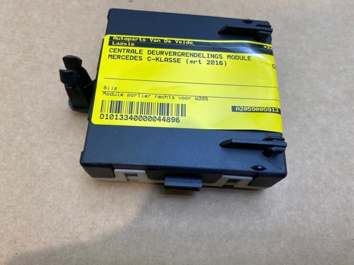 Module verrouillage central des portes Mercedes C-Klasse