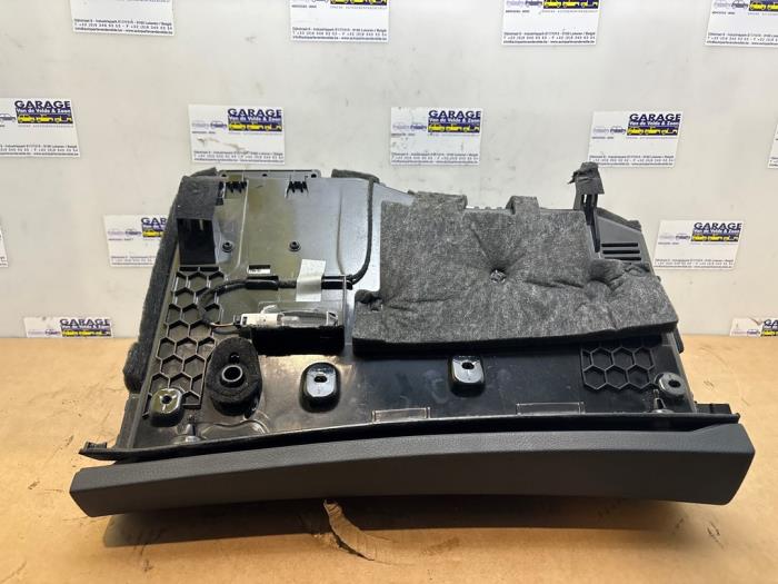 Boîte à gants Mercedes C-Klasse