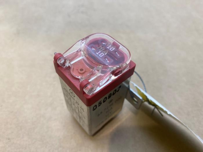 Relais Mercedes 190E/D