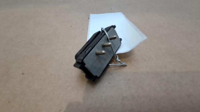 Switch Mercedes E-Klasse