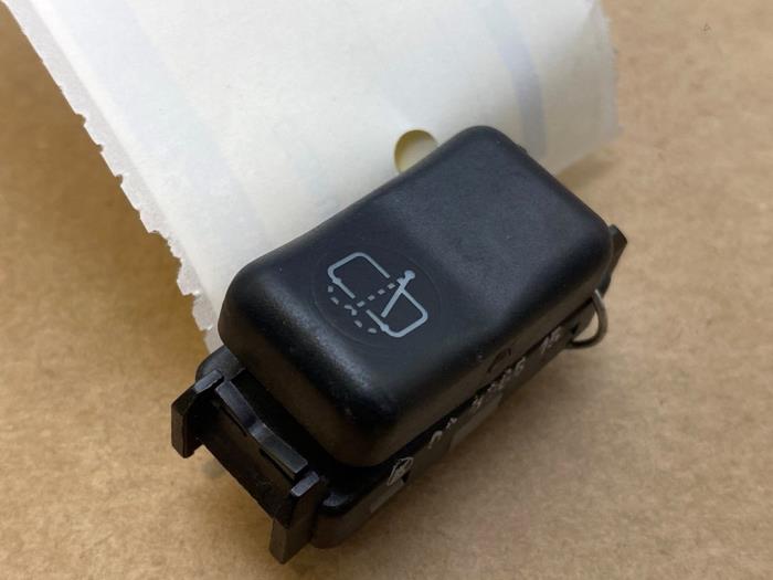 Switch Mercedes E-Klasse