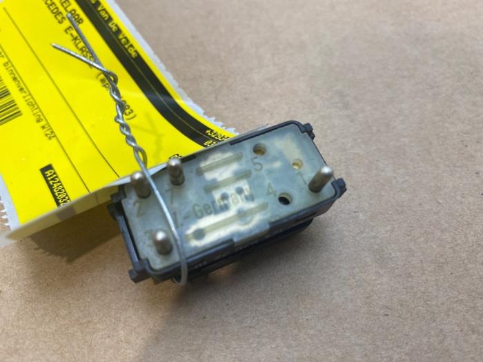 Switch Mercedes E-Klasse