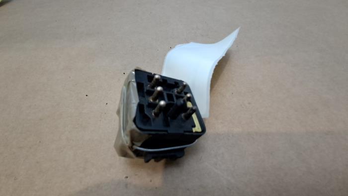 Switch Mercedes E-Klasse