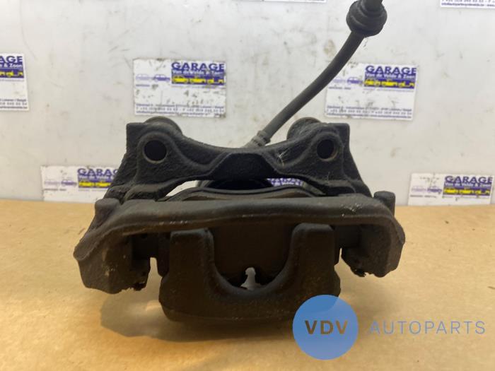 Remklauw (Tang) links-achter Mercedes Vito