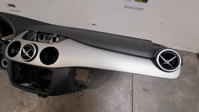 Dashboard Mercedes B-Klasse