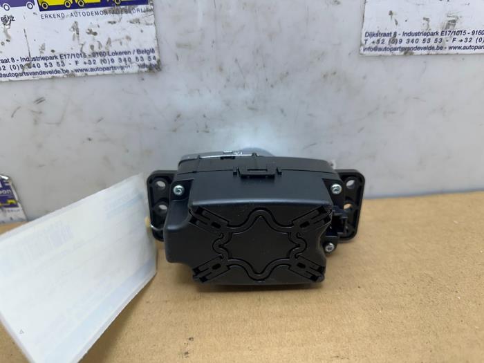 On-board computer controller Mercedes B-Klasse