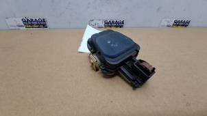 Gebruikte Lichtsensor Mercedes B (W246) 1.8 B-200 CDI BlueEFFICIENCY 16V Prijs € 30,25 Inclusief btw aangeboden door Autoparts Van De Velde