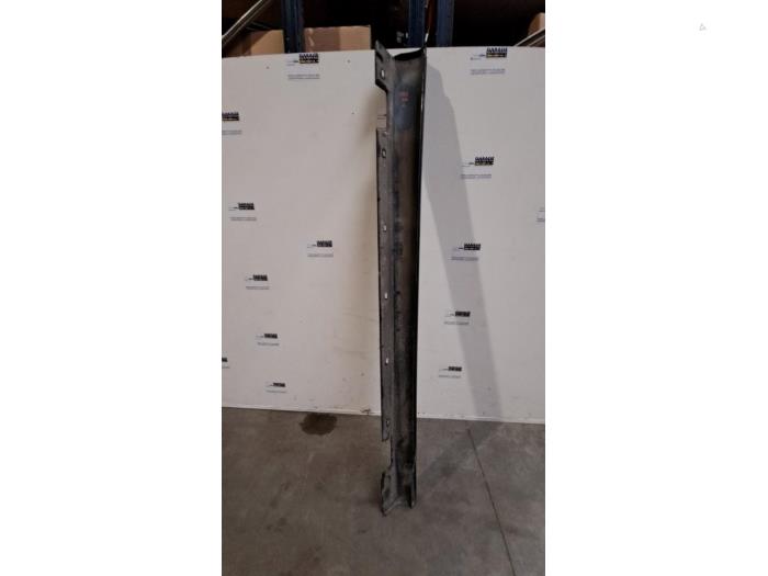 Sill, left Mercedes E-Klasse