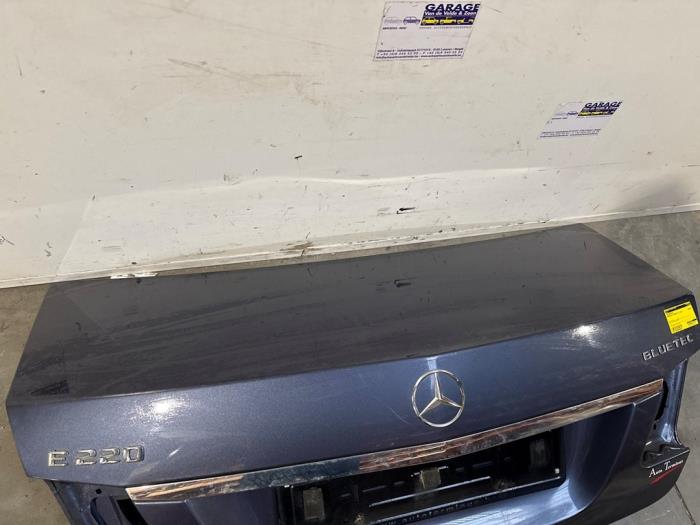 Couvercle coffre Mercedes E-Klasse
