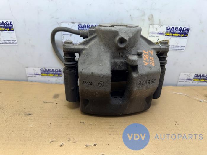 Etrier de frein (pince) avant gauche Mercedes E-Klasse