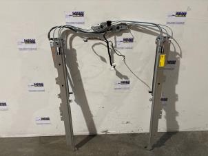 Gebruikte Panoramadak Mercedes E (W212) E-220 CDI 16V BlueEfficiency,BlueTEC Prijs € 242,00 Inclusief btw aangeboden door Autoparts Van De Velde