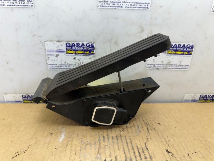 Accelerator pedal Mercedes CLS-Klasse