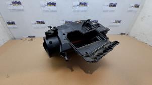 Gebruikte Luchtfilterhuis Mercedes C (W204) 1.8 C-180 CGI 16V Prijs € 48,40 Inclusief btw aangeboden door Autoparts Van De Velde