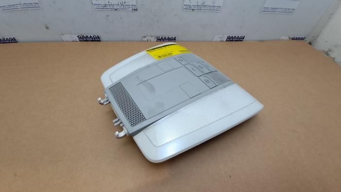 Oswietlenie wewnetrzne przód Mercedes C-Klasse