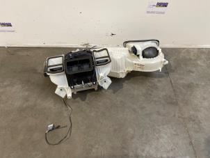 Gebruikte Chaufagebak Mercedes SLK (R171) 3.5 350 V6 24V Prijs € 302,50 Inclusief btw aangeboden door Autoparts Van De Velde