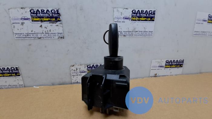 Serrure de contact + ordinateur Mercedes Vito
