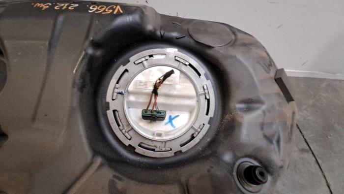 Réservoir de carburant Mercedes E-Klasse