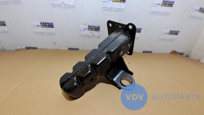 Wspornik części przedniej Mercedes Vito