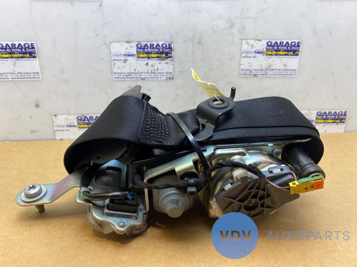 Front seatbelt, right Mercedes E-Klasse