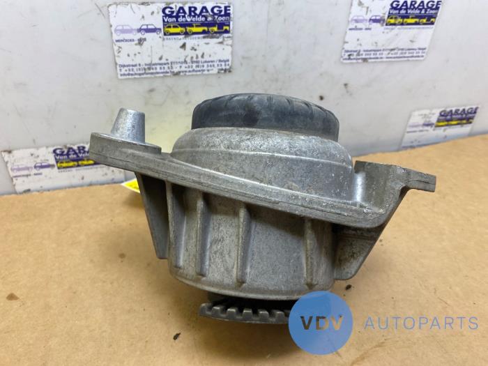 Support moteur Mercedes Vito