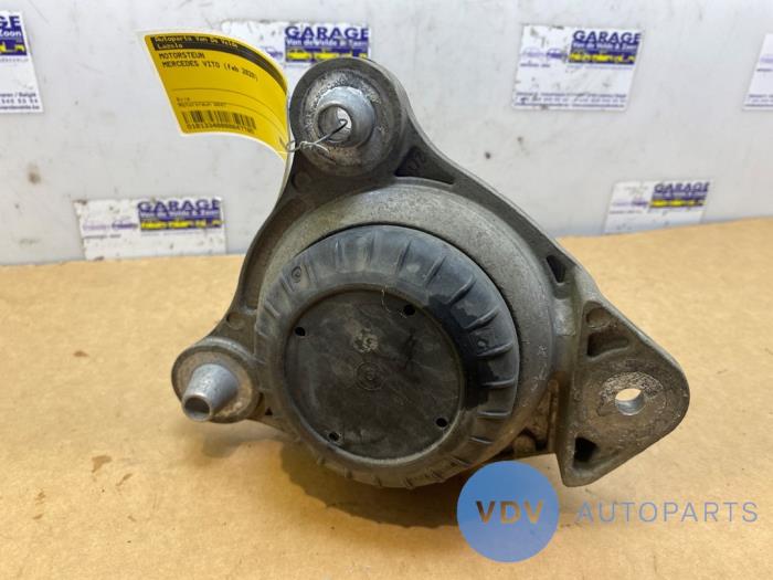 Support moteur Mercedes Vito