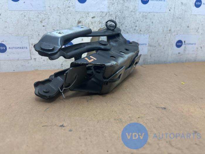 Charnière capot Mercedes A-Klasse