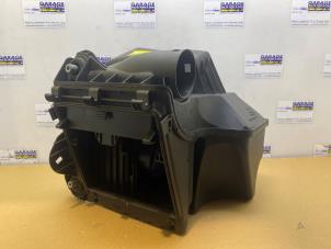 Gebruikte Luchtfilterhuis Mercedes A (W169) 1.5 A-160 Prijs € 30,25 Inclusief btw aangeboden door Autoparts Van De Velde