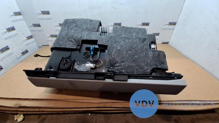 Boîte à gants Mercedes E-Klasse