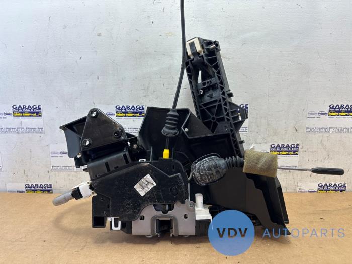 Front door lock mechanism 4-door, right Mercedes C-Klasse