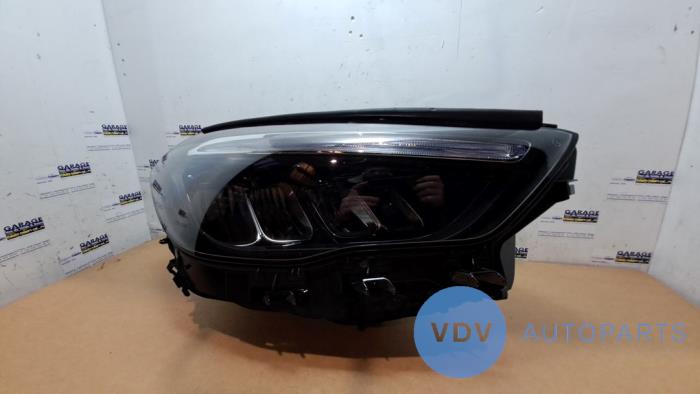 Reflektor prawy Mercedes GLA