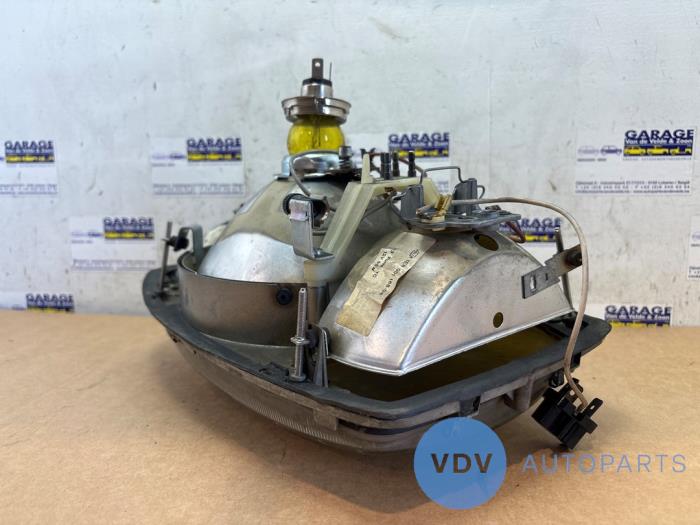 Koplamp links Mercedes 200 - 500