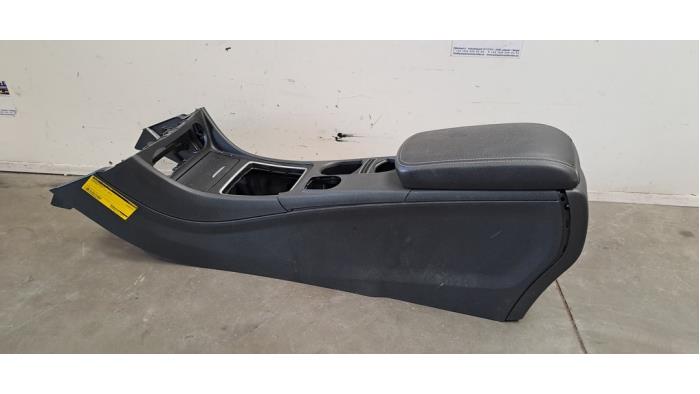 Middle console Mercedes CLA