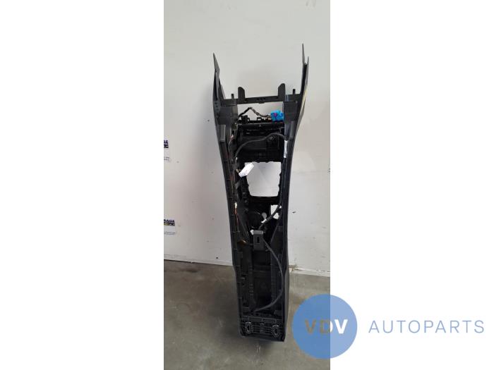 Middle console Mercedes CLA