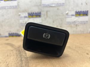 Gebruikte Handrem Mechaniek Mercedes CLA Shooting Brake (117.9) 1.6 CLA-180 16V Prijs € 12,10 Inclusief btw aangeboden door Autoparts Van De Velde