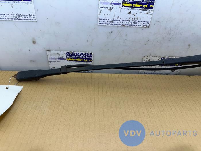 Scheibenwischerarm vorne Mercedes Sprinter