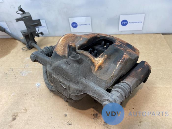 Front brake calliper, left Mercedes CLA