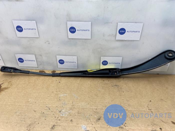 Bras essuie-glace avant Mercedes CLA